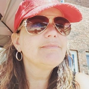 Meet your Posher, Tara